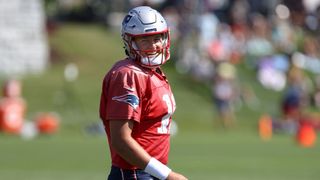 Giardi: Bailey Zappe finding his Patriots footing in Year 2