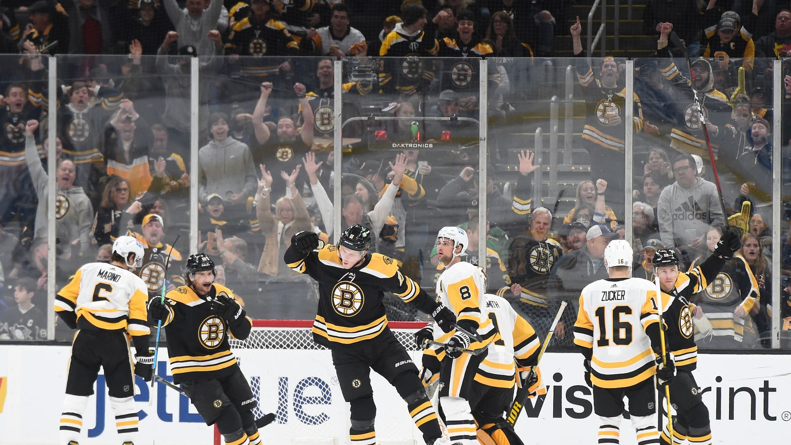 Live updates: Bruins come back for 2-1 victory over the Penguins