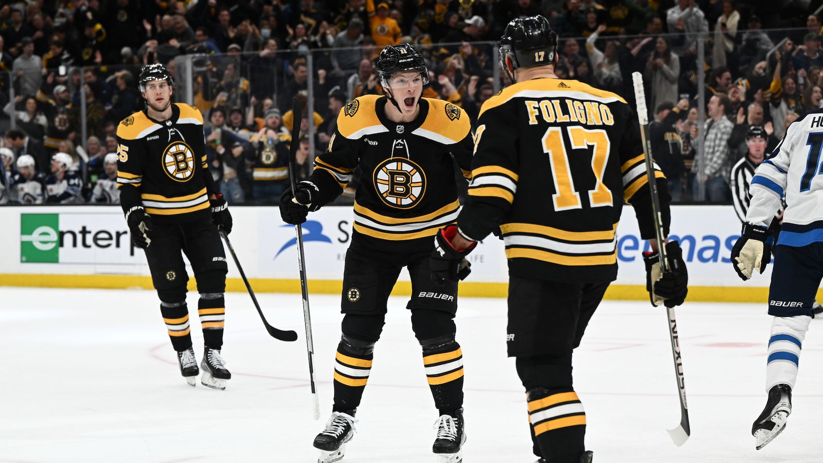 David Pastrnak starts Bruins comeback win against Jets