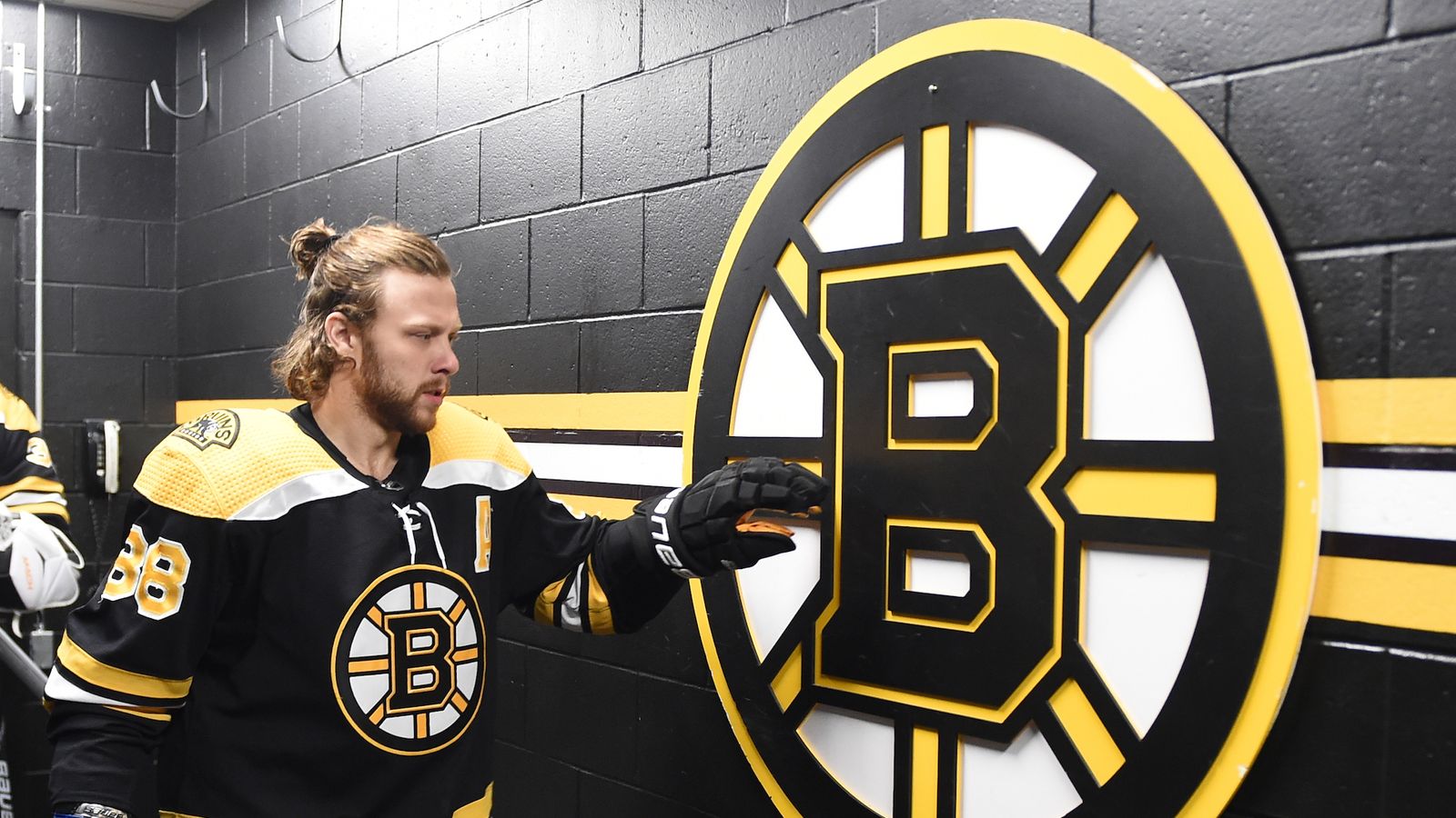 With two games to play before the 2023 #NHLAllStar Game, David Pastrnak  leads the Bruins with 38 goals. Only one other Boston player has…