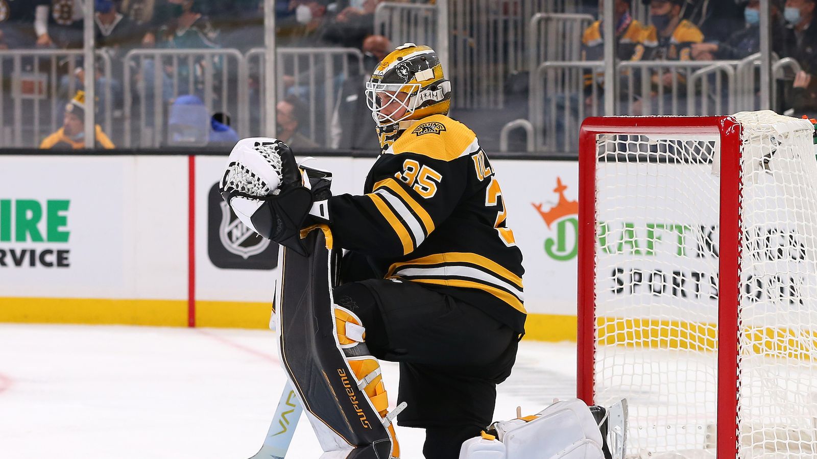 Live Coverage Bruins vs. Panthers, 7 p.m. Studnicka bumped up to 2C