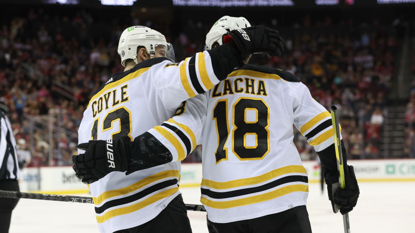 Boston Bruins Extend Pavel Zacha