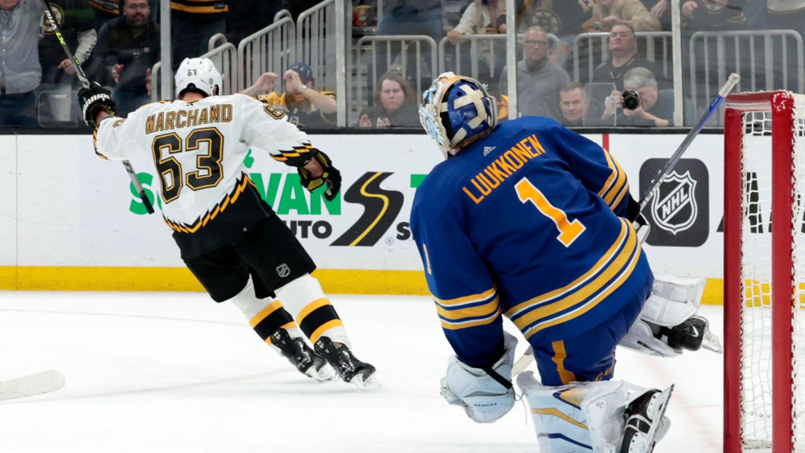 Winter Classic at Fenway Park: Bruins will host NHL signature