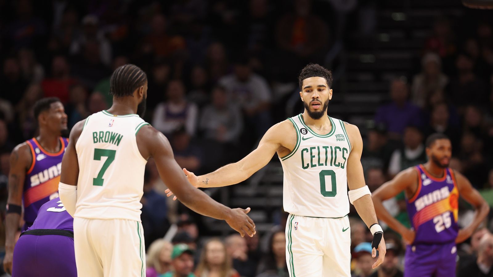 Fox nets 26, Kings hold off short-handed Celtics