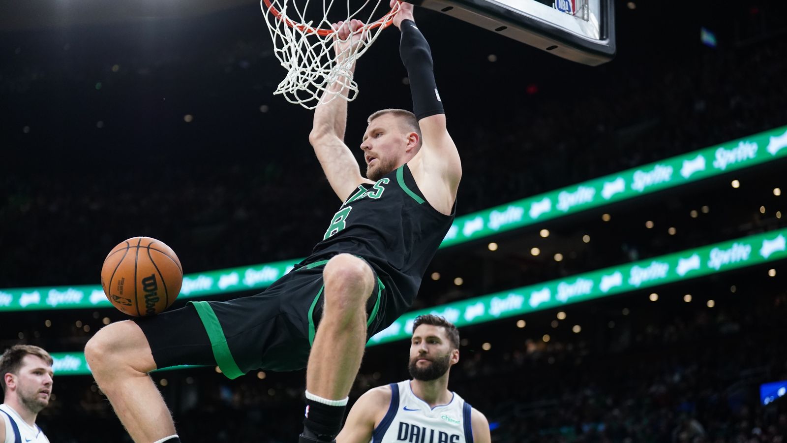 BSJ Game Report: Celtics 138, Mavericks 110 - Celtics break away late for  10th straight win