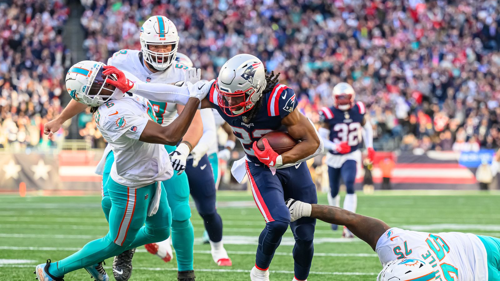 Kyle Dugger interception return helps Patriots beat Dolphins 23-21