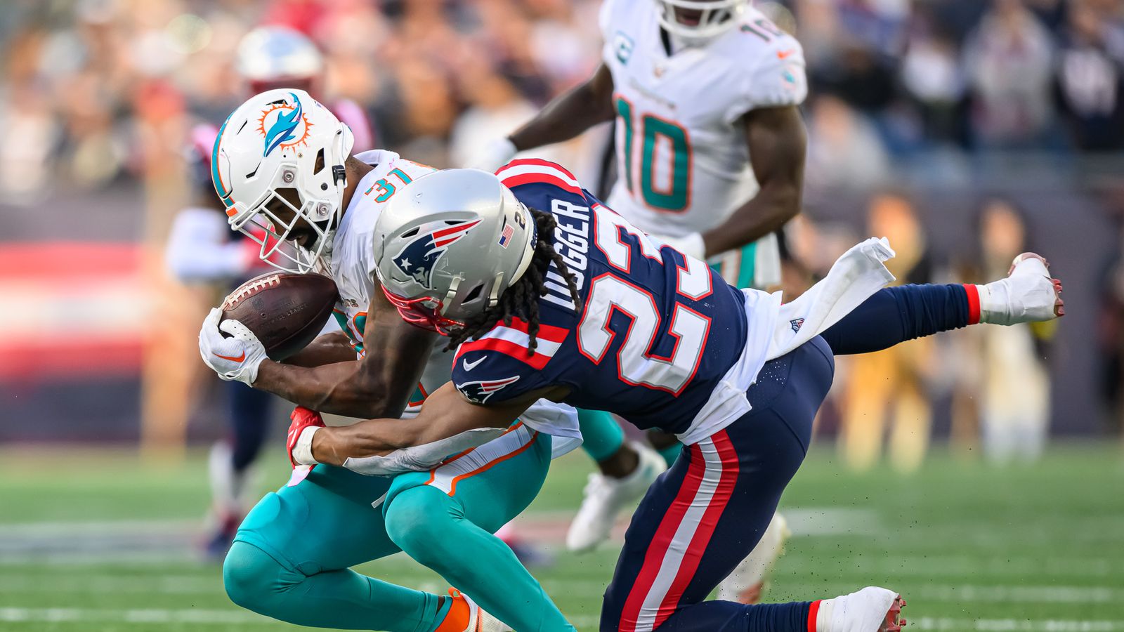 Kyle Dugger gives Patriots lead over Dolphins with 39-yard pick-six