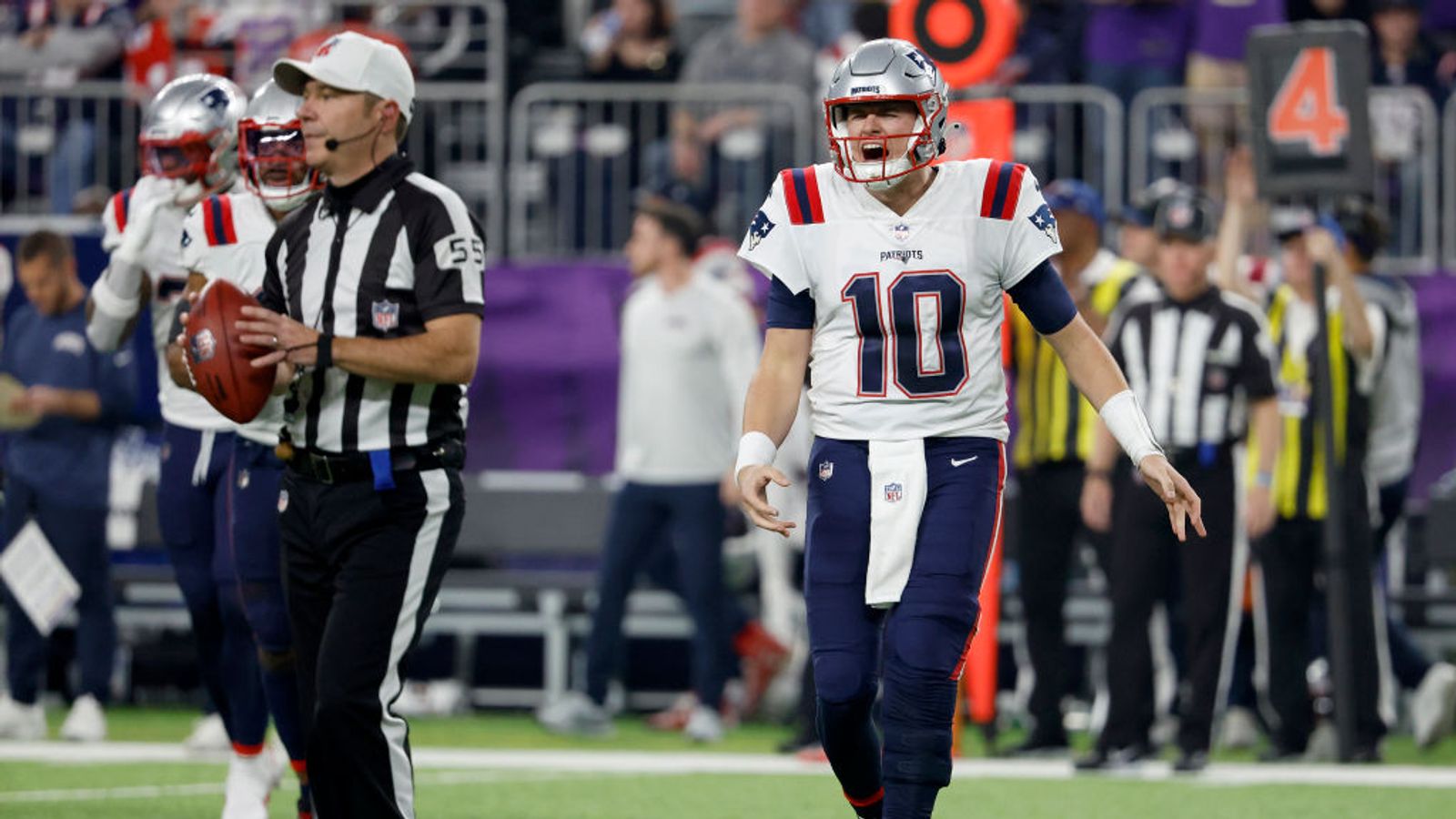 Podcast: Bedard breaks down Patriots-Vikings with The SportsHub