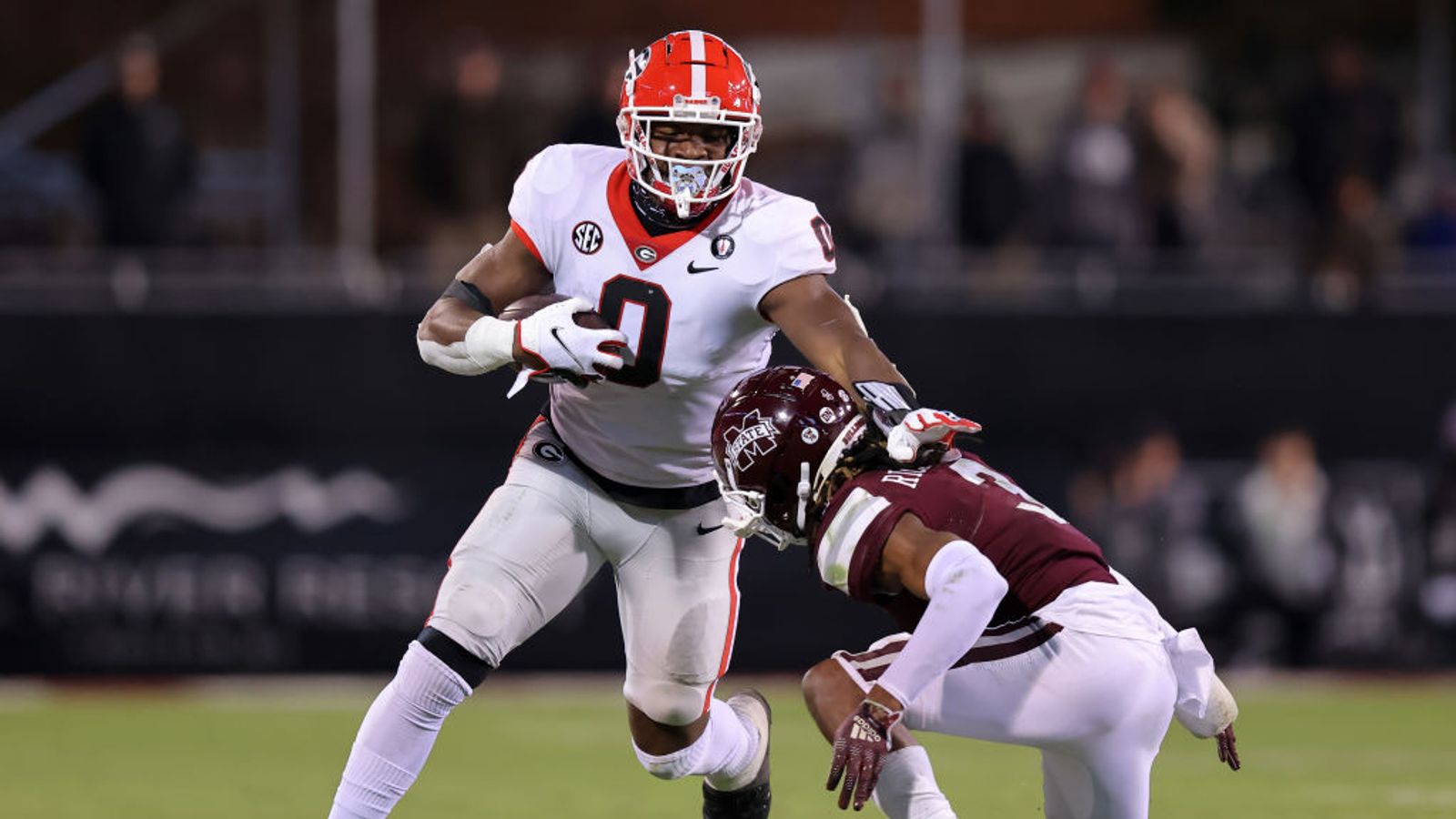 Mac Jones' hand size checks the box during Senior Bowl measurements