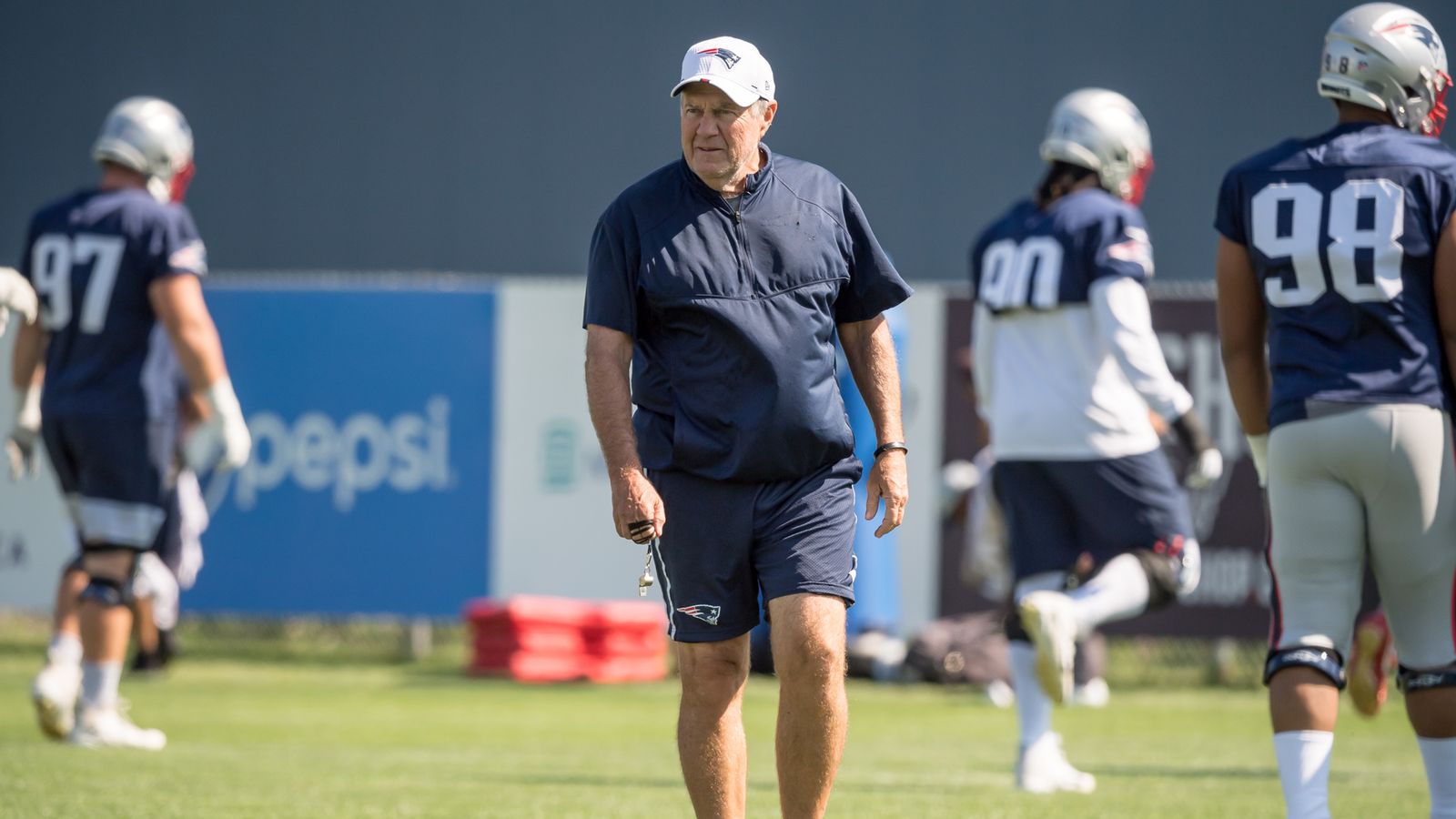 Patriots: Mac Jones, Nelson Agholor show rapport in training camp