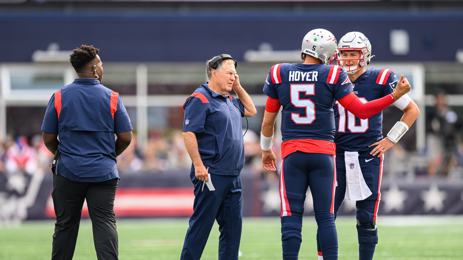 Patriots' QB Mac Jones suffers a left leg injury in week three