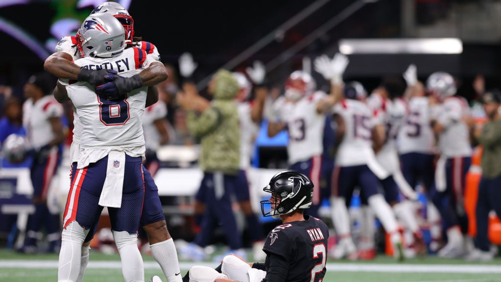 50 Photos of the Patriots' Dominating Defensive Win Over Colts