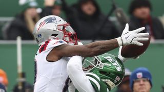 FINAL: Patriots 42, Jets 10 - NE slices through NY on 6 straight TDs drives (8.1 yards per play) taken at MetLife Stadium (Patriots). Photo by (Adam Richins for BSJ)
