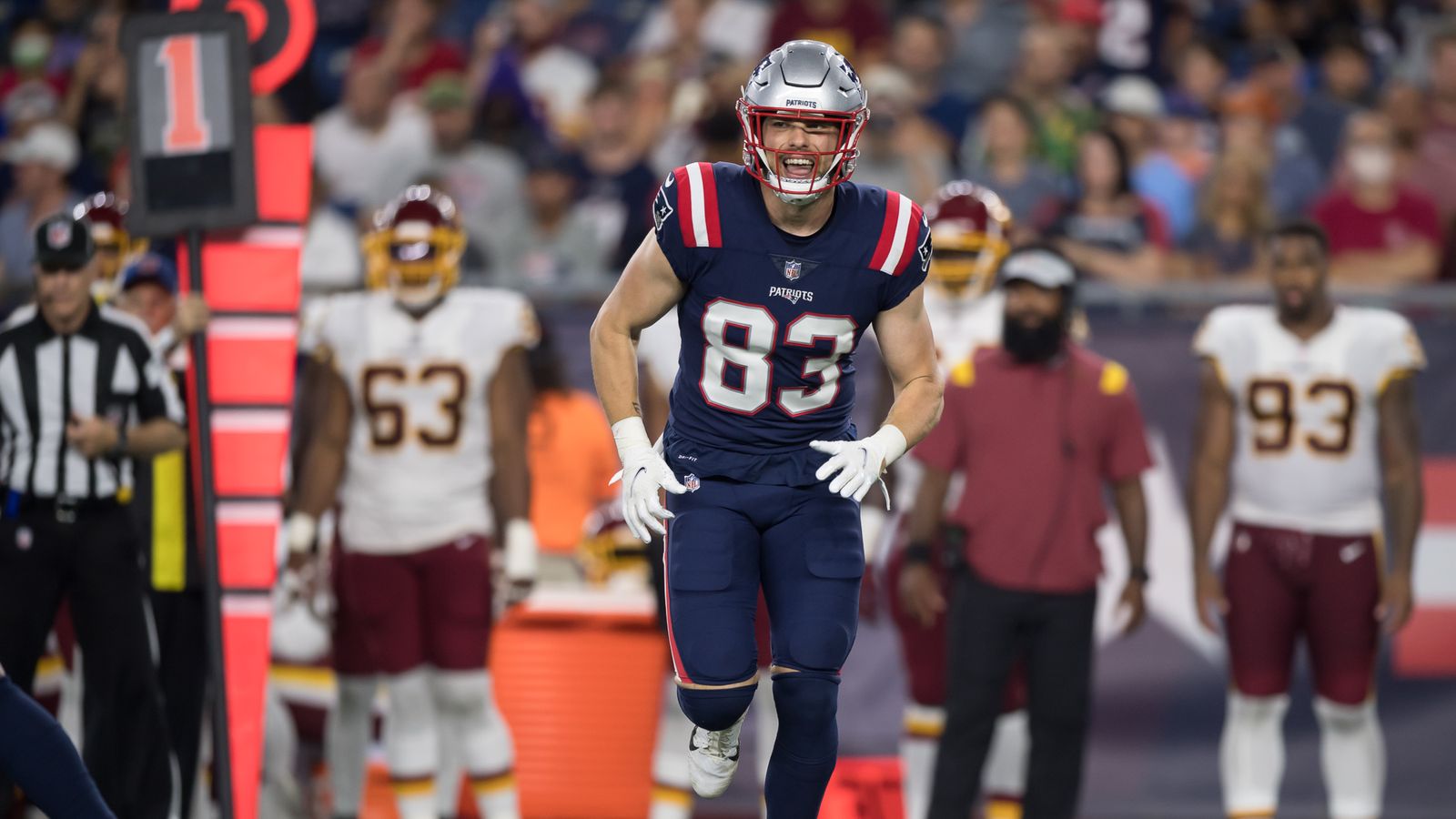 Jonnu Smith 'excited' about Patriots' two-TE sets alongside Hunter