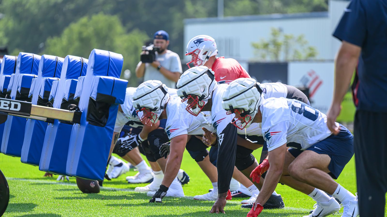 Patriots training camp Day 1: Mac Jones throws an INT, Hunter