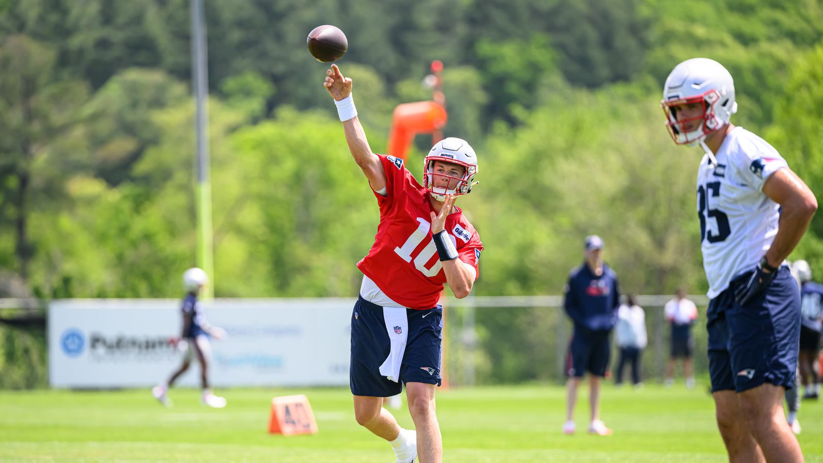 Mac Jones expectations in Year 2: Can the trimmed down Patriots QB produce  supersized production in 2022? 