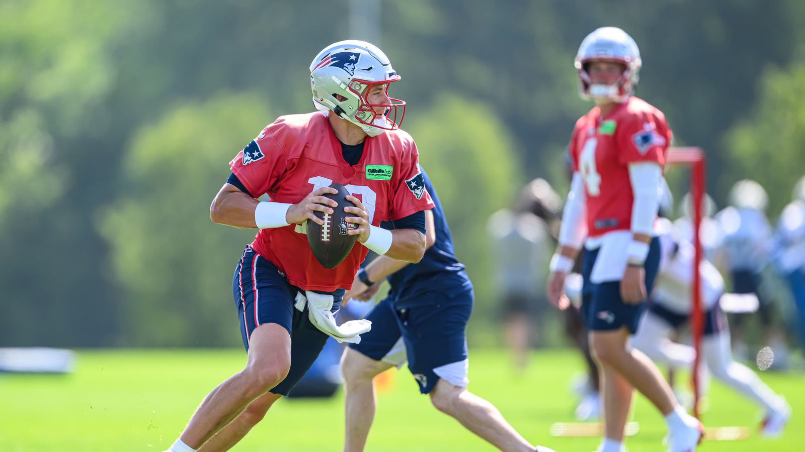 Giardi: Bailey Zappe finding his Patriots footing in Year 2