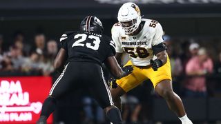 NFL Draft Mailbag: Pondering Patriots Draft Plans; Plus 7-Round Mock Draft taken at BSJ Headquarters (NFL DRAFT COVERAGE). Photo by (Petre Thomas-Imagn Images)