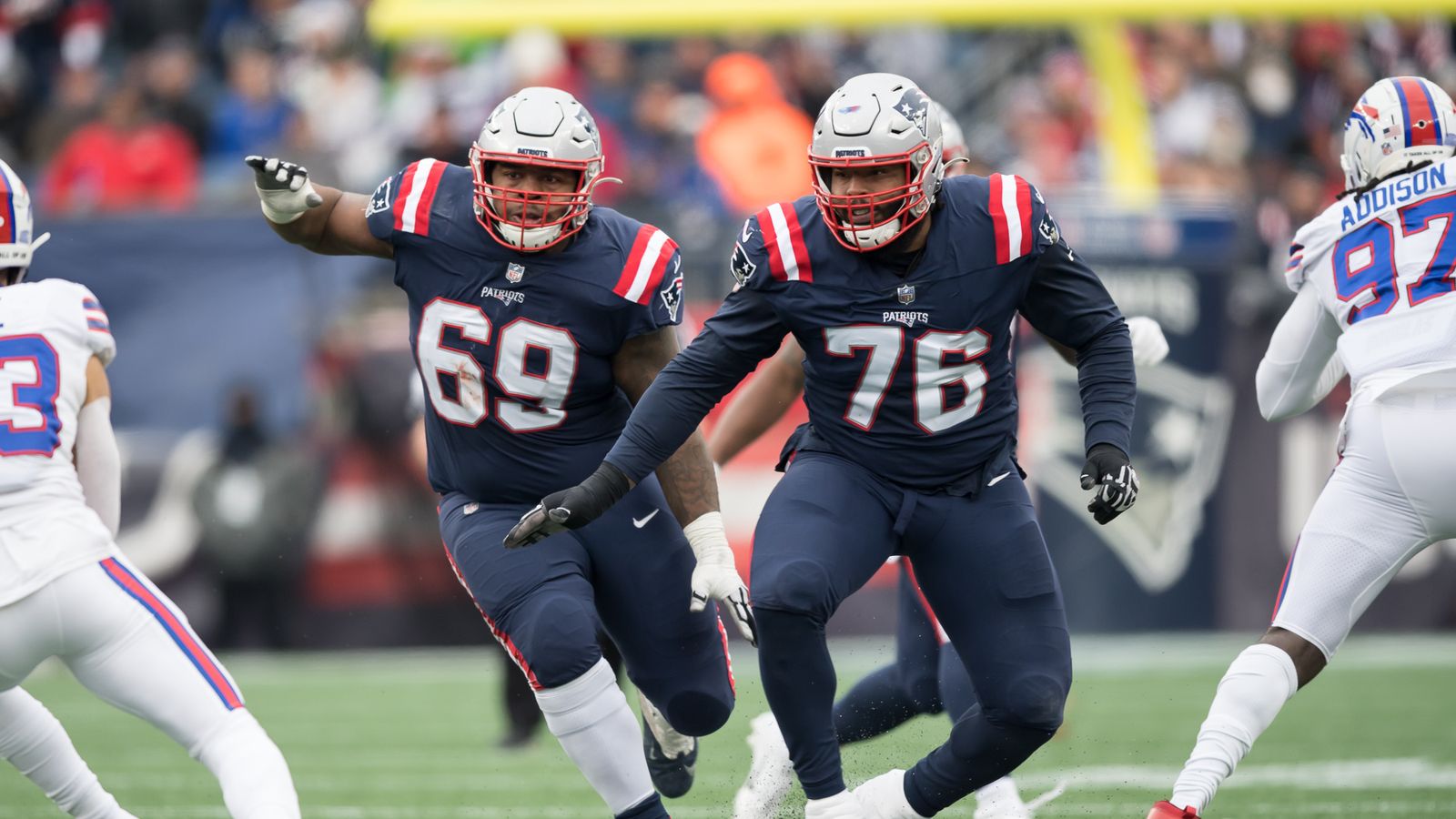 Report: Patriots trading starting guard Shaq Mason