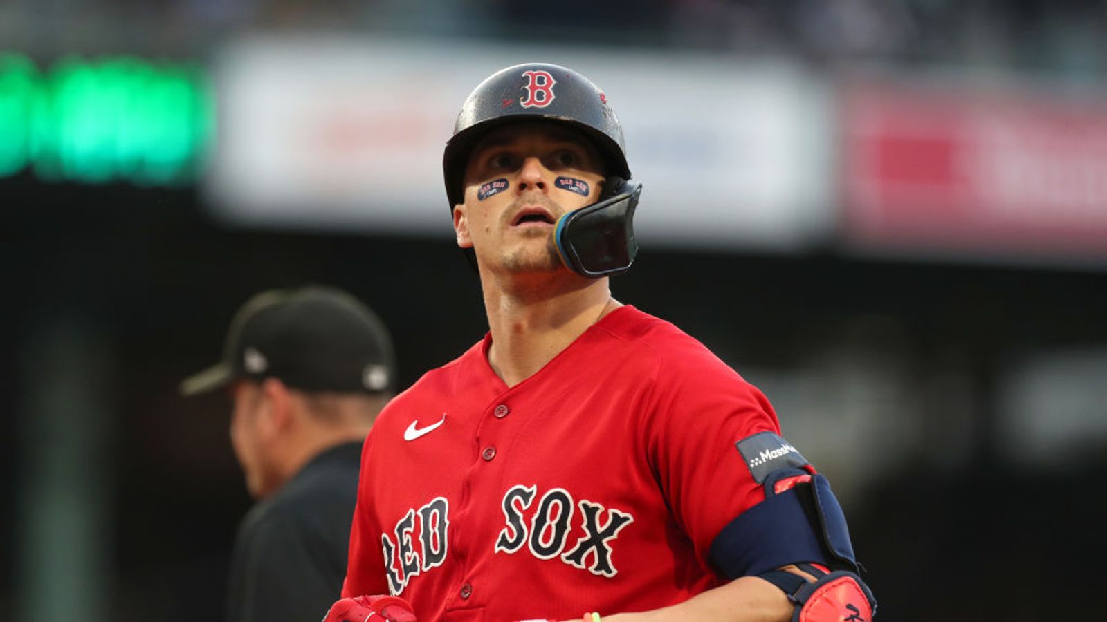 Red Sox notebook: Middle infield under microscope as visit to