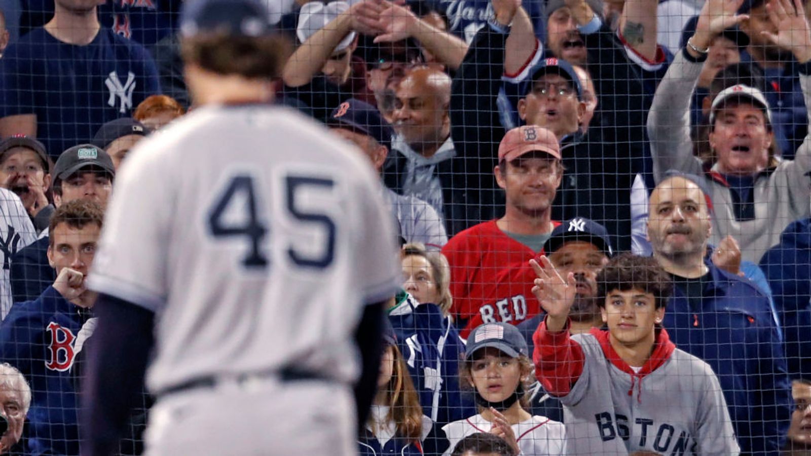 Nathan Eovaldi: 'Just unbelievable' having Red Sox fans back at Fenway Park