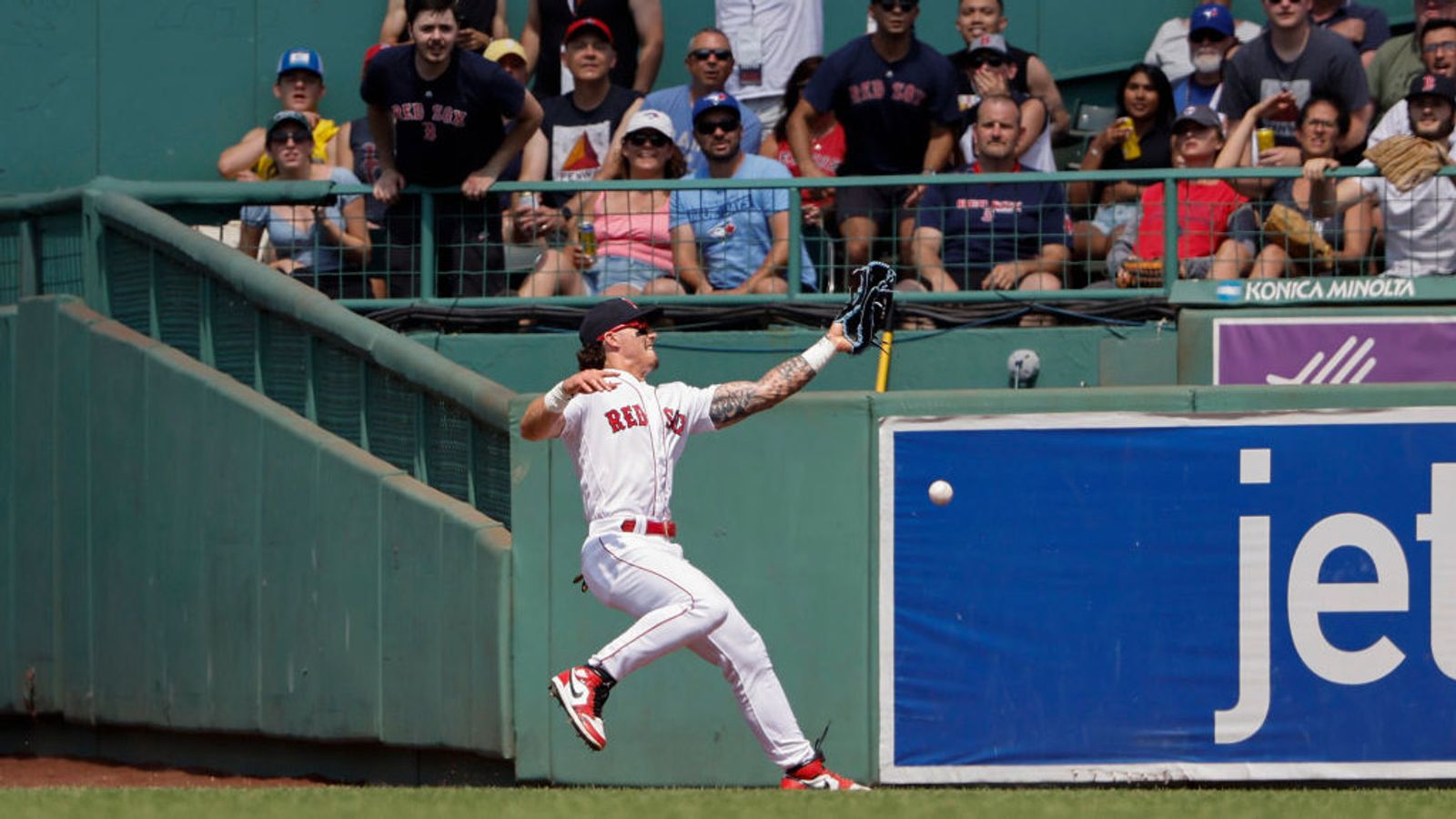 Red Sox' lost weekend capped by another embarrassing loss, Red Sox