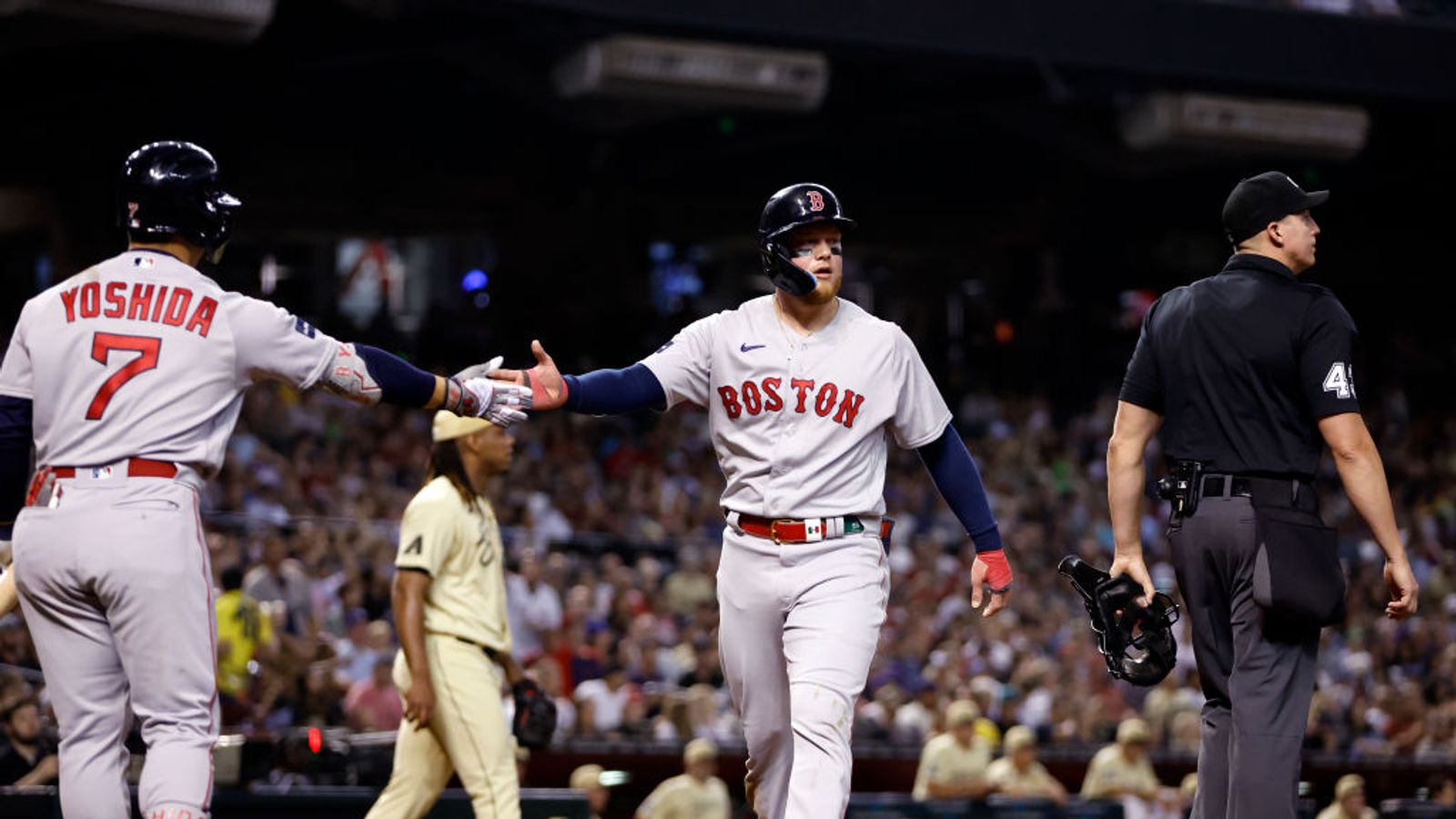 Red Sox hit 4 home runs in bounceback win over Rangers