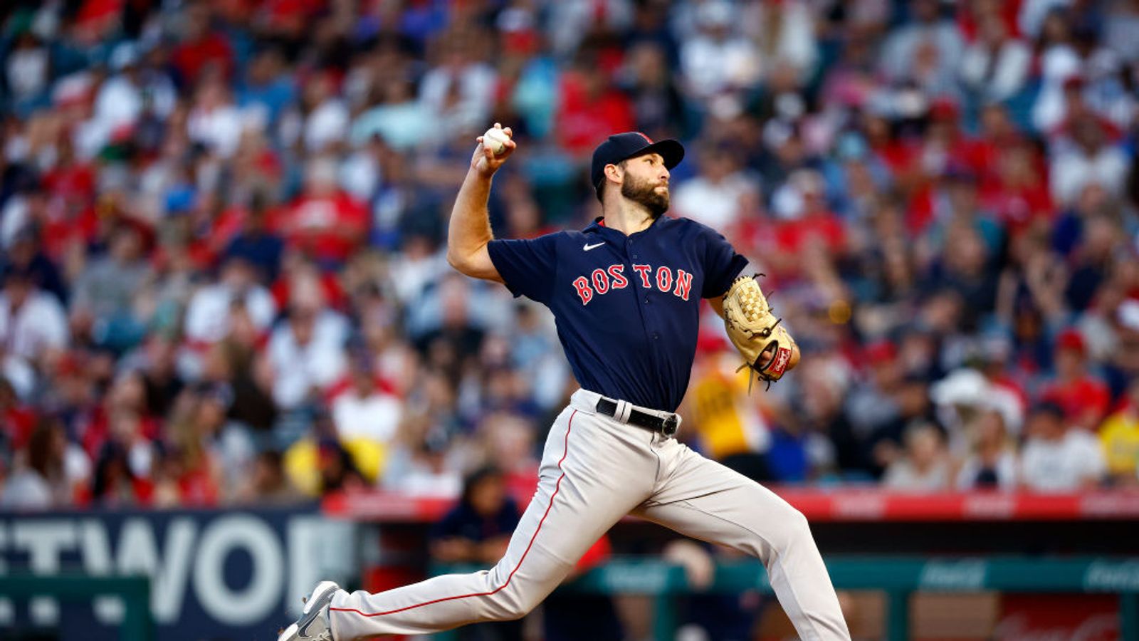 Martinez homers, Red Sox beat Orioles in 3rd straight, 5-3