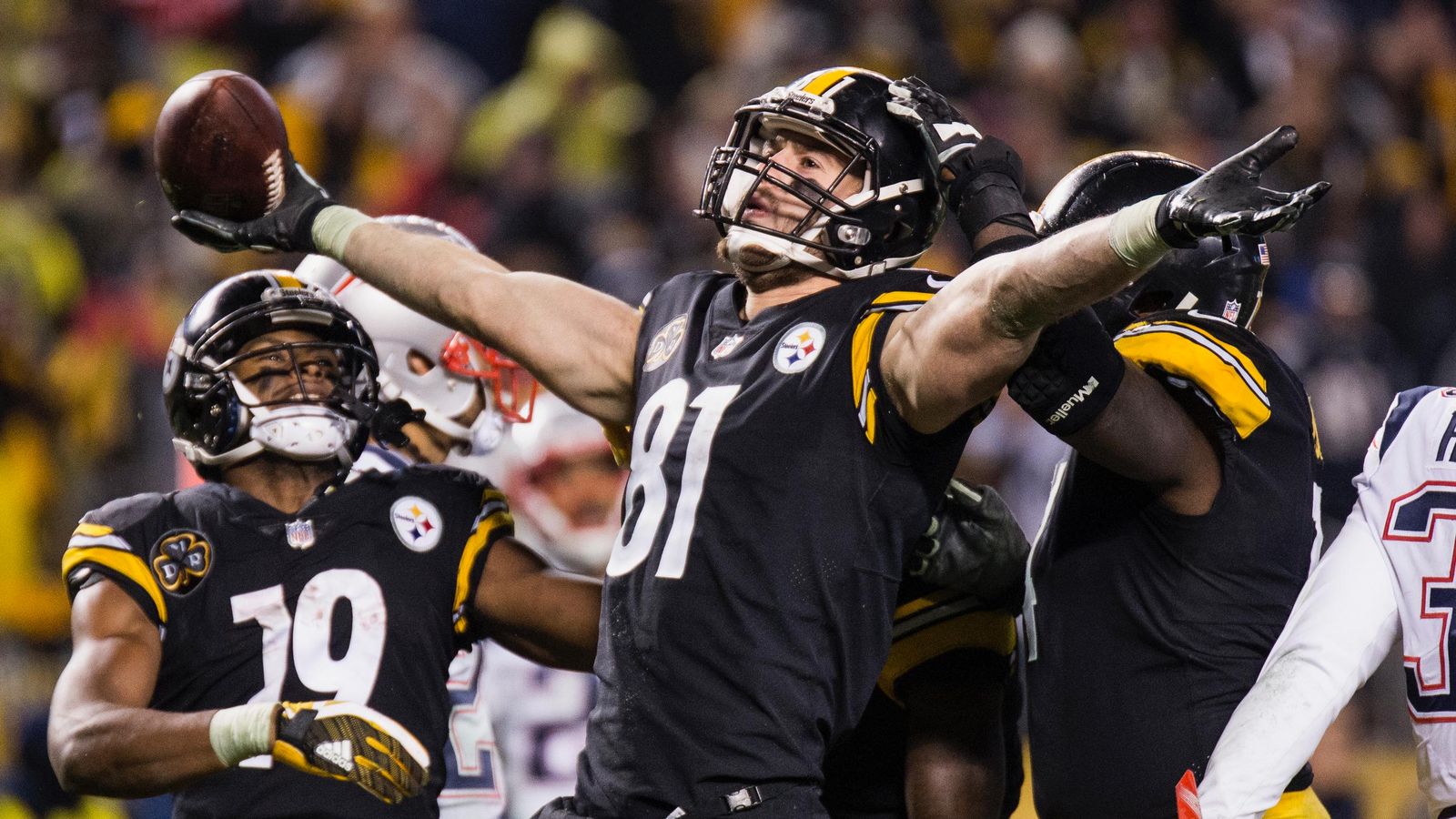 Steelers starting offensive lineman will miss Patriots game with