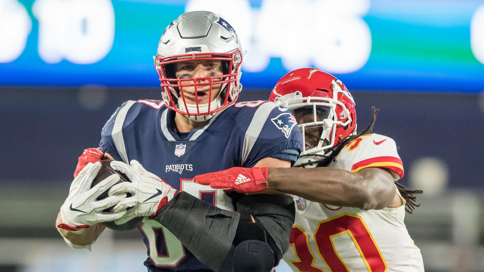 Chievs vs. Patriots results 2018: Brady comes out on top over Mahomes,  43-40 