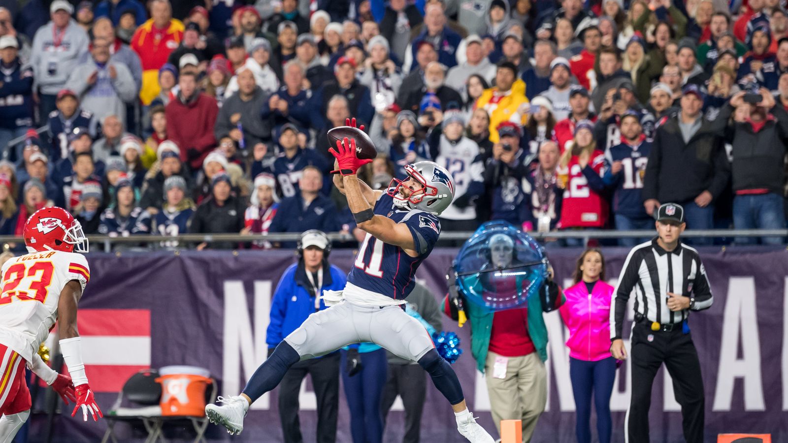 Best celebration & postgame photos from Buffalo's win over Kansas