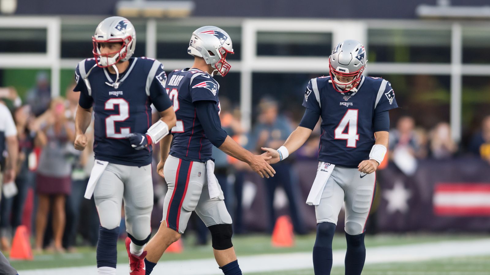 Patriots re-sign QB Brian Hoyer, OL James Ferentz 