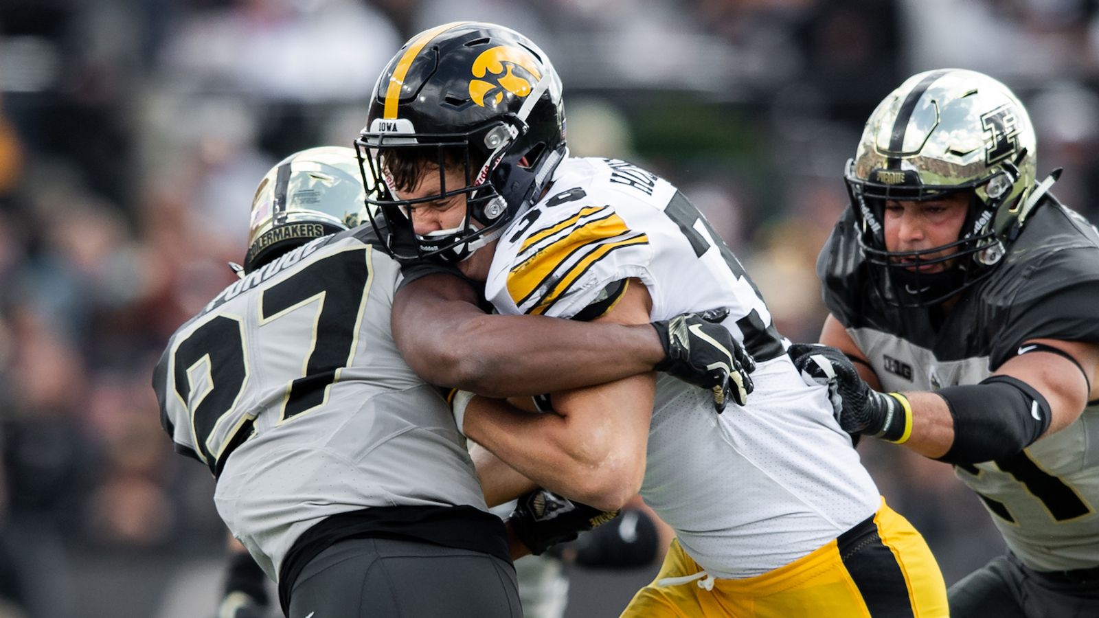 Former Hawkeyes OL James Ferentz signs with Patriots