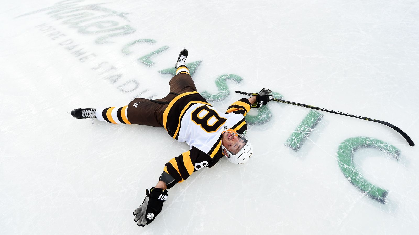 Off the Post: Bruins Defeat Blackhawks 4-2 in 2019 Winter Classic