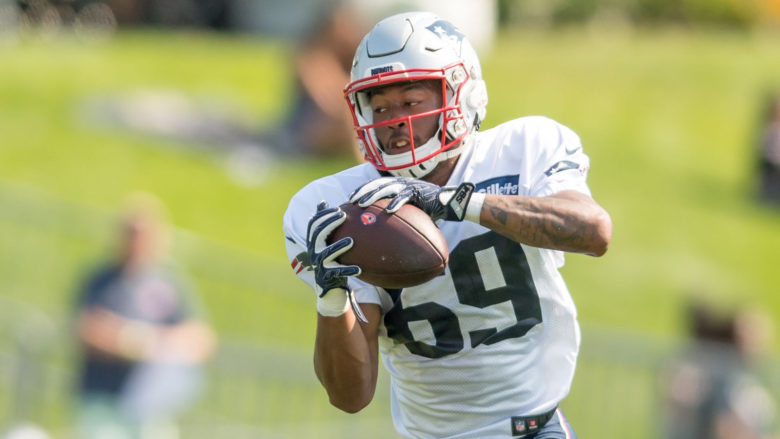 Patriots rookie Meyers becoming a favorite target for Brady