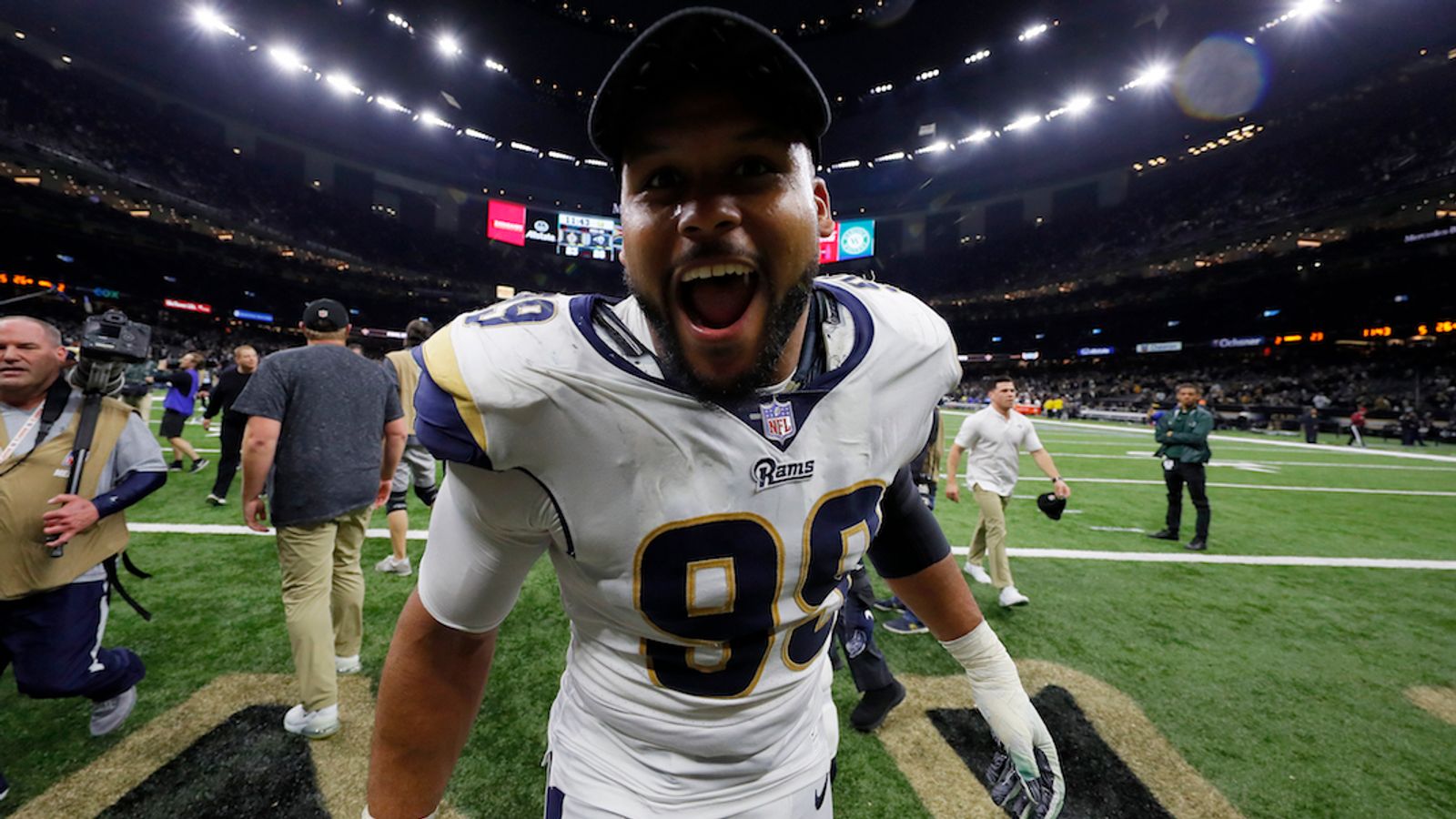 Lawyer offers Aaron Donald an apology - Turf Show Times