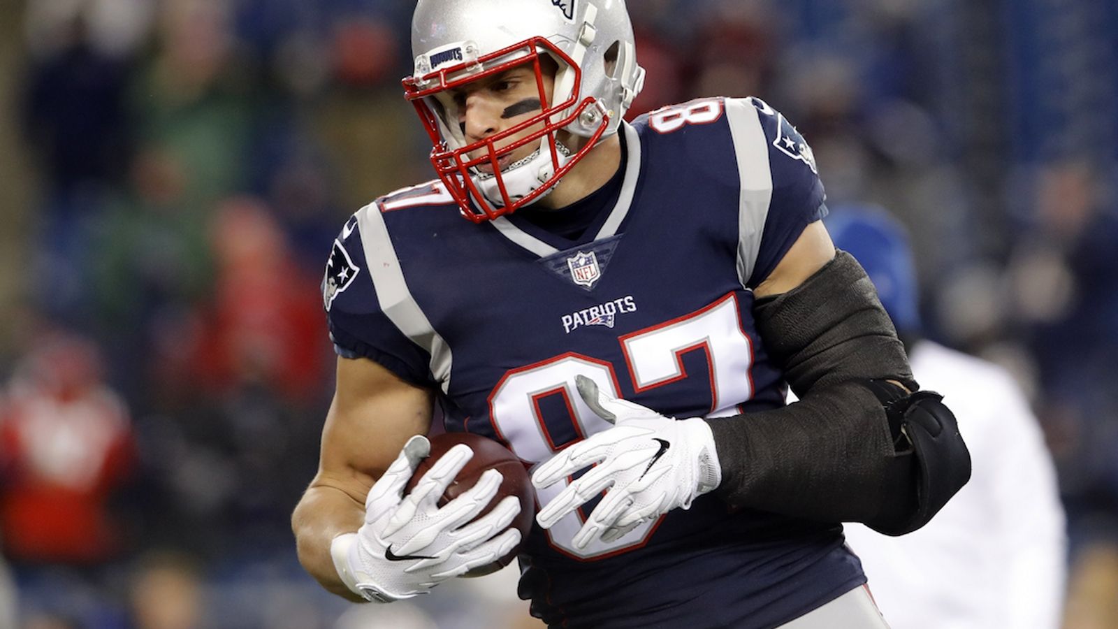 Patriots Notebook: Gronk makes season debut