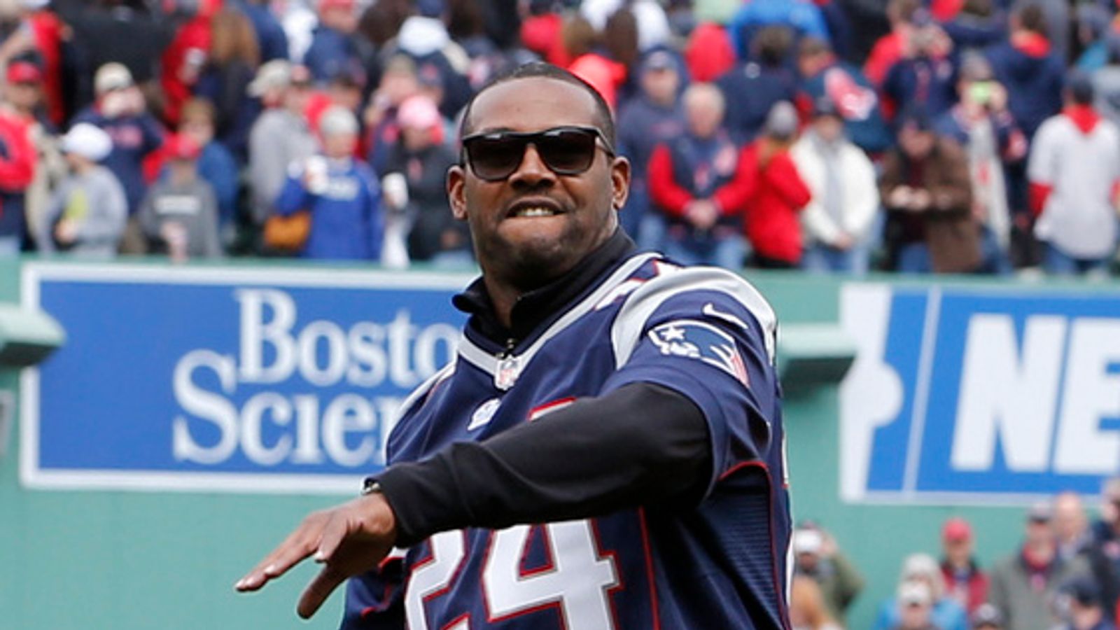 Former Patriots Ty Law, Richard Seymour finalists for Pro Football