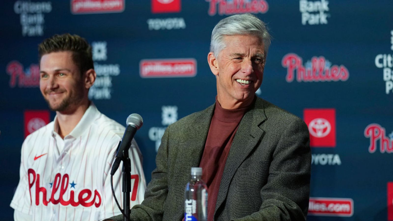 Gabe Kapler reportedly interviewed for Red Sox' head of baseball ops role