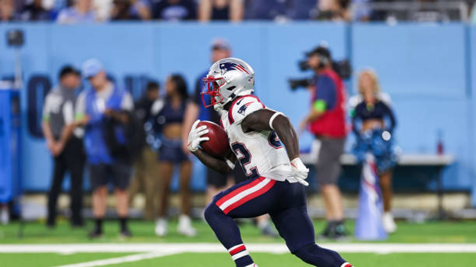 Patriots: Pierre Strong Jr. traded to Browns for Tyrone Wheatley Jr.