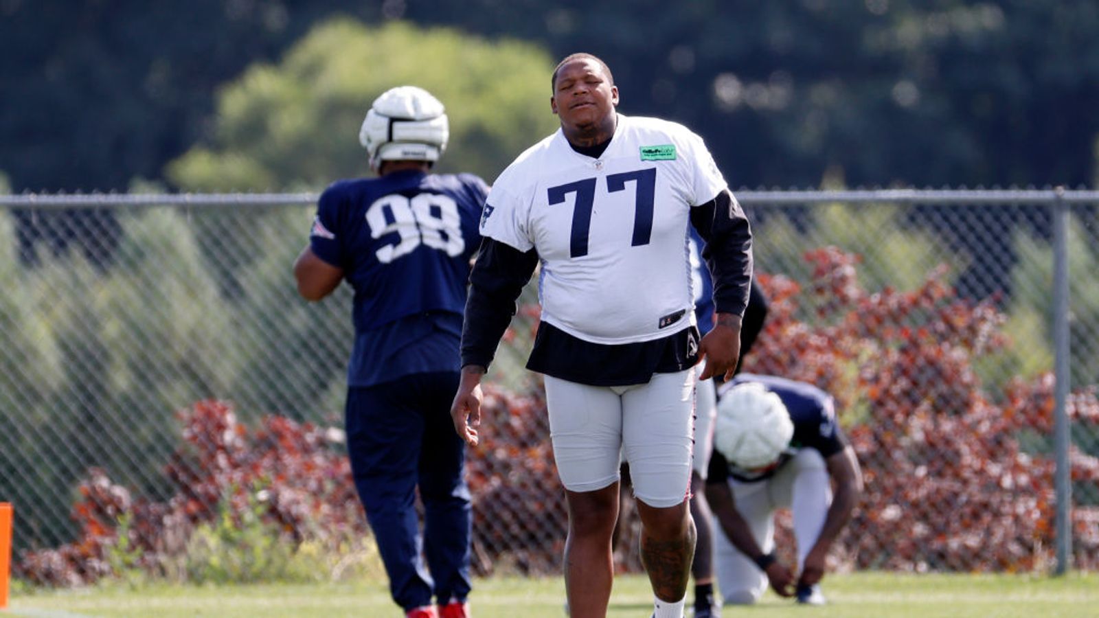 Patriots bring back Trent Brown