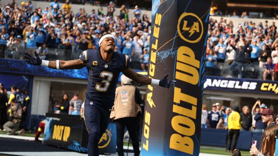 Giardi: Patriots offense will face a strong test against this Minter-schemed Chargers defense taken at Gillette Stadium (Patriots). Photo by (USA Today KIYOSHI MIO)